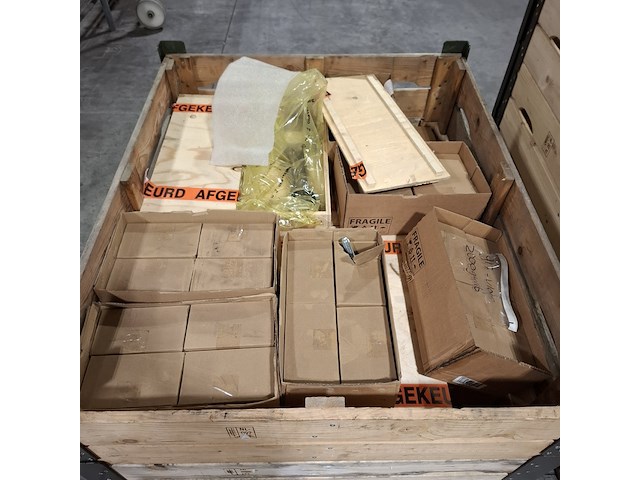 Diverse multimedia - afbeelding 1 van  12