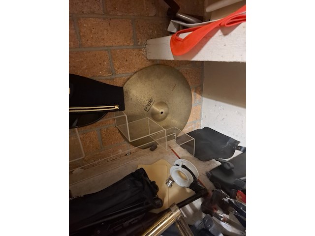 Diverse muziekinstrumenten en accessoires - afbeelding 4 van  12