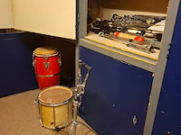 Diverse muziekinstrumenten en accessoires - afbeelding 1 van  12