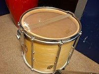 Diverse muziekinstrumenten en accessoires - afbeelding 6 van  12