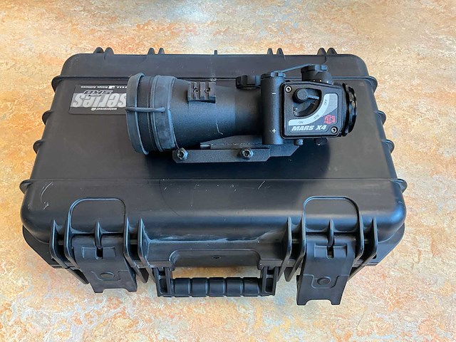 Diverse nachtzichtapparatuur - afbeelding 3 van  18