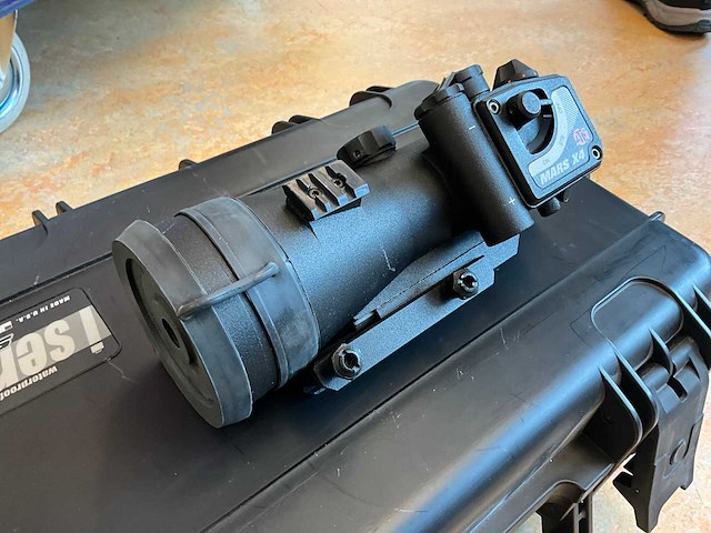 Diverse nachtzichtapparatuur - afbeelding 4 van  18