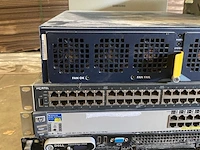 Diverse netwerkswitches en rackservers - afbeelding 7 van  10