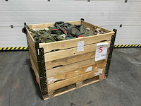 Diverse nl legerkleding - afbeelding 1 van  4