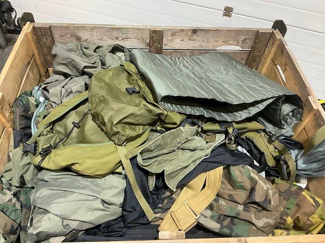 Diverse nl legerkleding - afbeelding 3 van  5