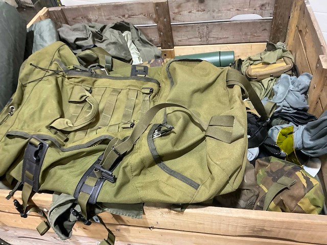 Diverse nl legerkleding - afbeelding 5 van  5