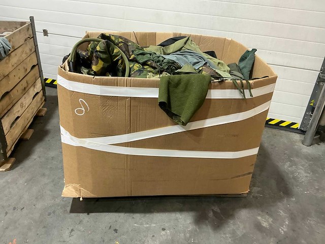 Diverse nl legerkleding - afbeelding 2 van  6