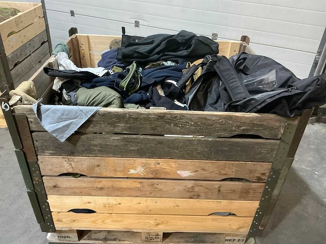 Diverse nl legerkleding - afbeelding 2 van  6