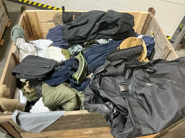 Diverse nl legerkleding - afbeelding 4 van  6