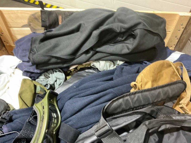 Diverse nl legerkleding - afbeelding 6 van  6