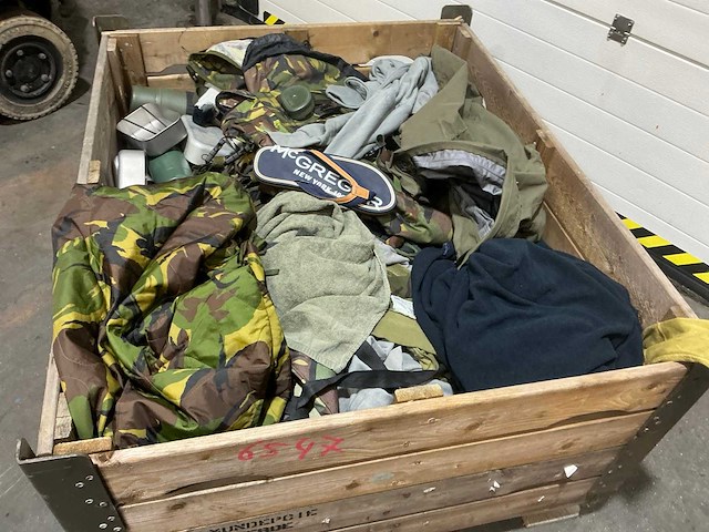 Diverse nl legerkleding - afbeelding 5 van  5