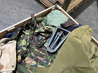 Diverse nl legerkleding - afbeelding 4 van  4