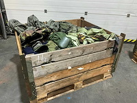 Diverse nl legerkleding - afbeelding 1 van  7