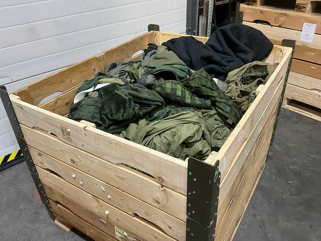 Diverse nl legerkleding - afbeelding 2 van  6