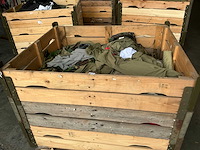 Diverse nl legerkleding - afbeelding 1 van  4