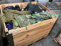 Diverse nl legerkleding - afbeelding 1 van  4