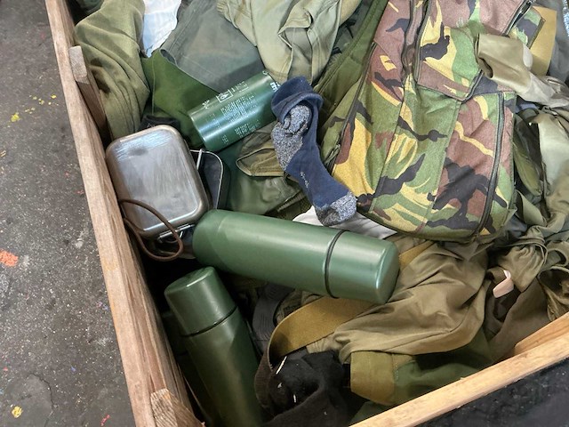 Diverse nl legerkleding - afbeelding 3 van  7