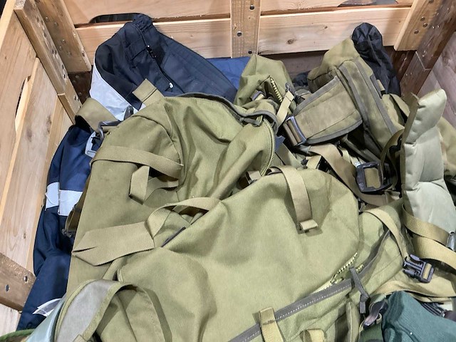 Diverse nl legerkleding - afbeelding 6 van  7