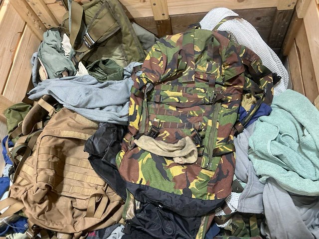 Diverse nl legerkleding - afbeelding 3 van  5