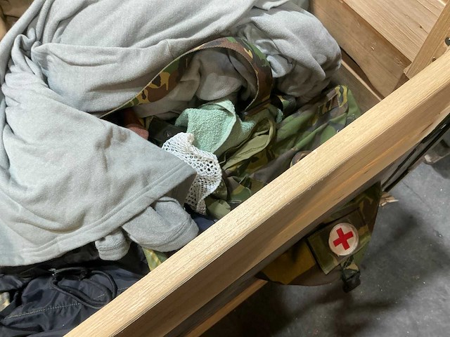 Diverse nl legerkleding - afbeelding 5 van  5