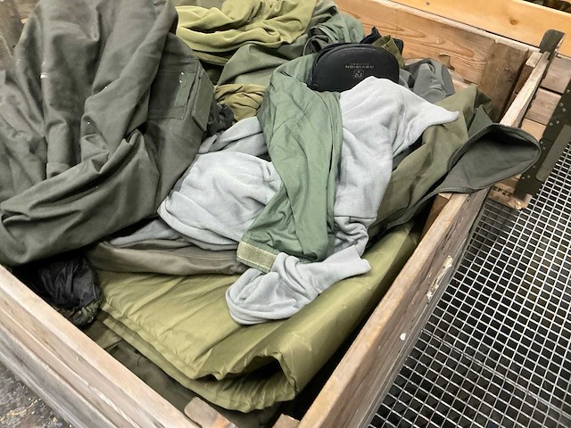Diverse nl legerkleding - afbeelding 5 van  5