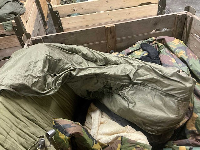 Diverse nl legerkleding - afbeelding 5 van  5