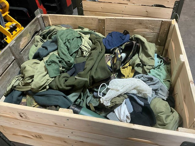 Diverse nl legerkleding - afbeelding 2 van  6