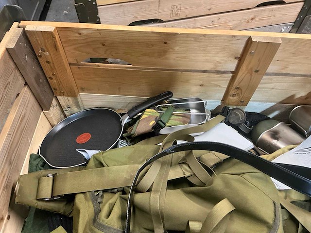 Diverse nl legerkleding - afbeelding 3 van  6