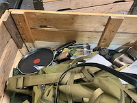 Diverse nl legerkleding - afbeelding 3 van  6