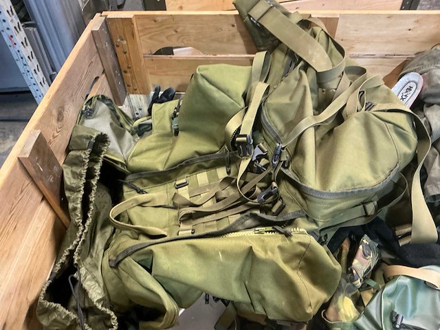 Diverse nl legerkleding - afbeelding 5 van  6