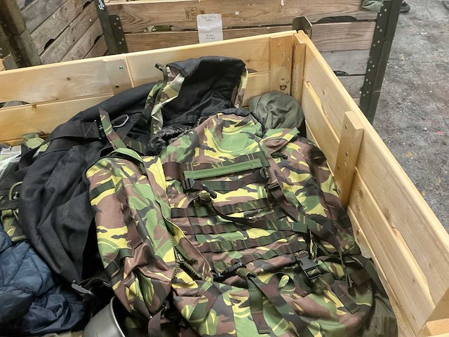 Diverse nl legerkleding - afbeelding 5 van  6