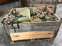 Diverse nl legerkleding - afbeelding 1 van  5