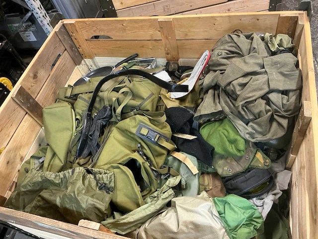 Diverse nl legerkleding - afbeelding 2 van  6