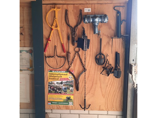 Diverse nostalgisch gereedschap - afbeelding 1 van  6