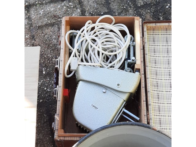 Diverse nostalgische huisraad - afbeelding 6 van  9