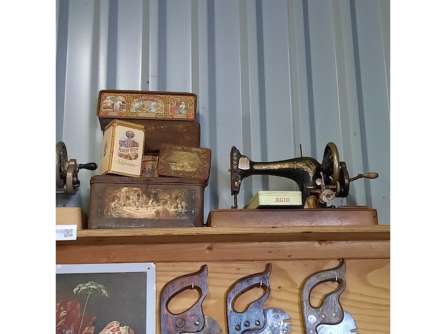 Diverse nostalgische items o.a. singer - afbeelding 4 van  8