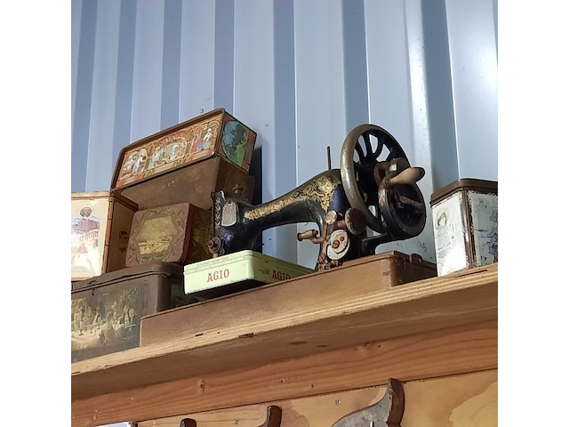 Diverse nostalgische items o.a. singer - afbeelding 8 van  8