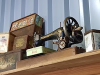 Diverse nostalgische items o.a. singer - afbeelding 8 van  8