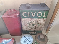 Diverse nostalgische olie en vloeistofkannen, o.a. shell, cantex, bosch - afbeelding 6 van  12