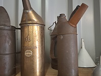 Diverse nostalgische schenkkanen en trechter - afbeelding 4 van  10