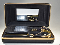 Diverse (o.a. gouden) sieraden - afbeelding 1 van  13