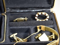 Diverse (o.a. gouden) sieraden - afbeelding 8 van  13