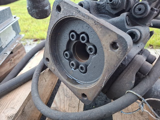 Diverse o.a. hydrauliekblok - afbeelding 16 van  22