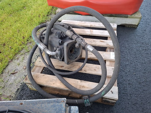 Diverse o.a. hydrauliekblok - afbeelding 19 van  22