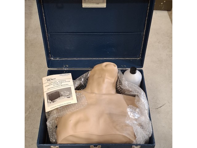 Diverse oefenpoppen en bhv oefen uitrusting, o.a. laerdal - afbeelding 6 van  7
