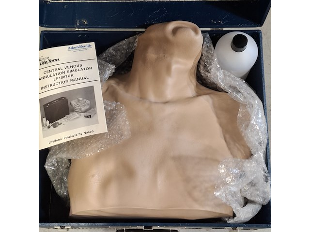 Diverse oefenpoppen en bhv oefen uitrusting, o.a. laerdal - afbeelding 7 van  7