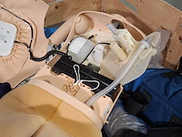 Diverse oefenpoppen en bhv uitrusting - afbeelding 5 van  7