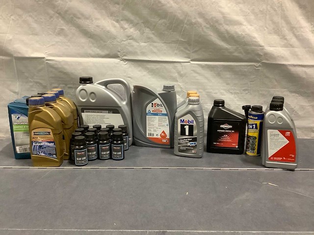 Diverse olie/smeer oilie (29x) - afbeelding 1 van  7