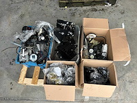 Diverse onderdelen - divers - buitenboordmotor onderdelen - afbeelding 1 van  2