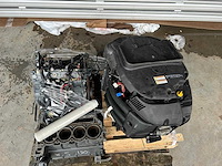 Diverse onderdelen - motorblokken - buitenboordmotor onderdelen - afbeelding 1 van  1